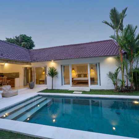 Villa Pagu Seminyak Exterior foto